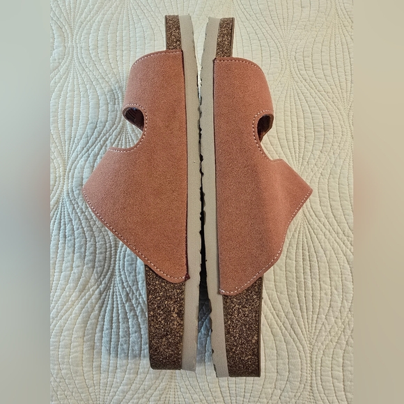 NIB Skechers Ladies Suede Adjustable Double-Strap Sandals In Coral - Picture 6 of 7